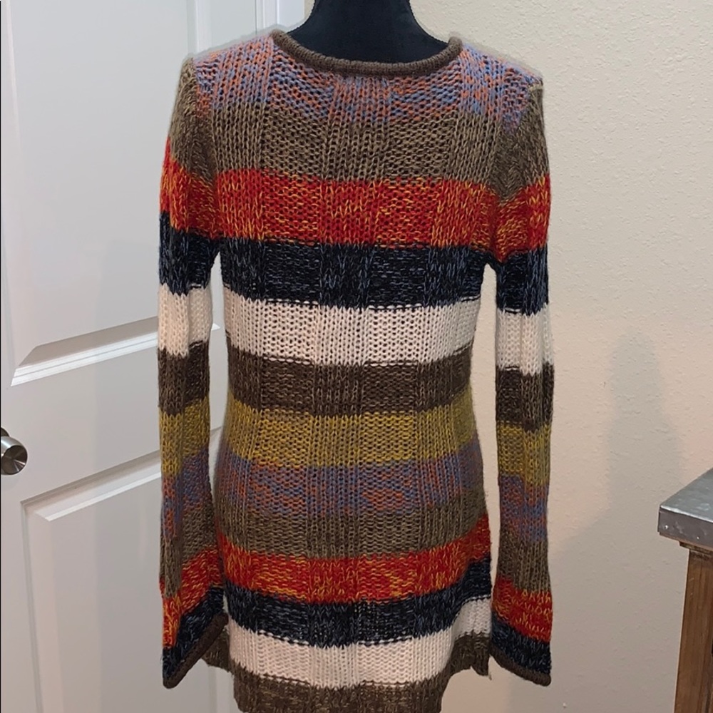 Sweater - Picture 5 of 6